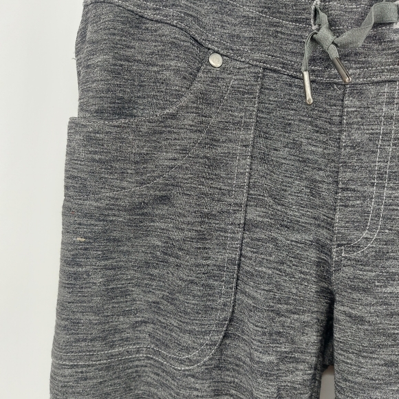 Kuhl Gray Mova Cargo Straight Leg Pants Size 6 Regular - Picture 6 of 13